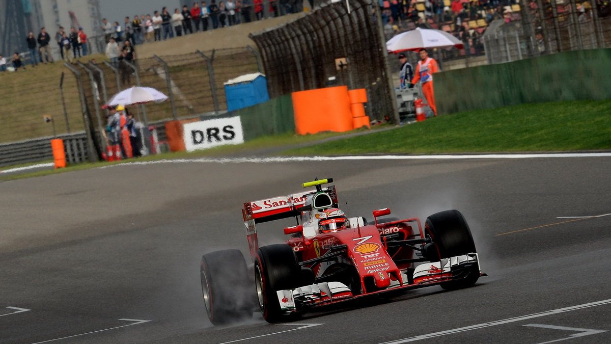 Kimi Räikkönen v kvalifikaci v Číně