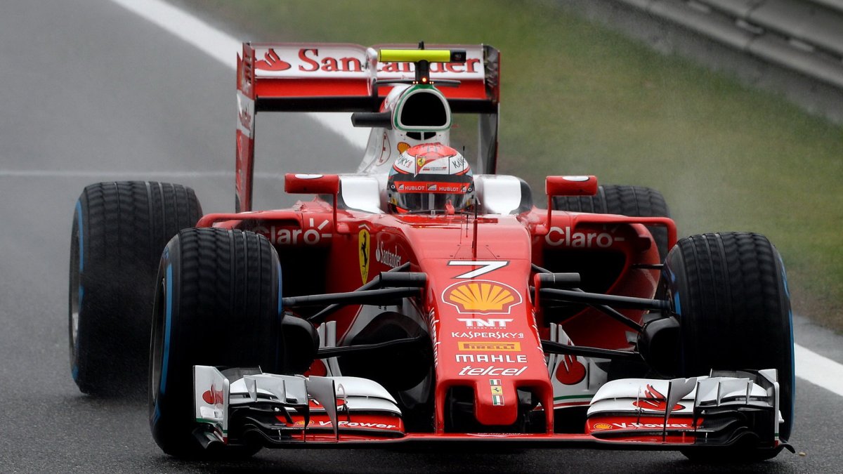 Kimi Räikkönen v kvalifikaci v Číně