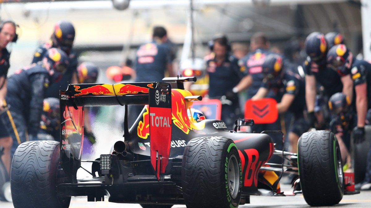 Daniel Ricciardo v kvalifikaci v Číně