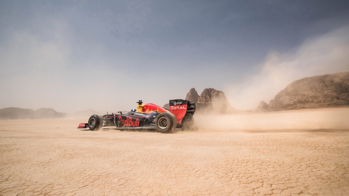 David Coulthard při Roadshow v Jordánsku