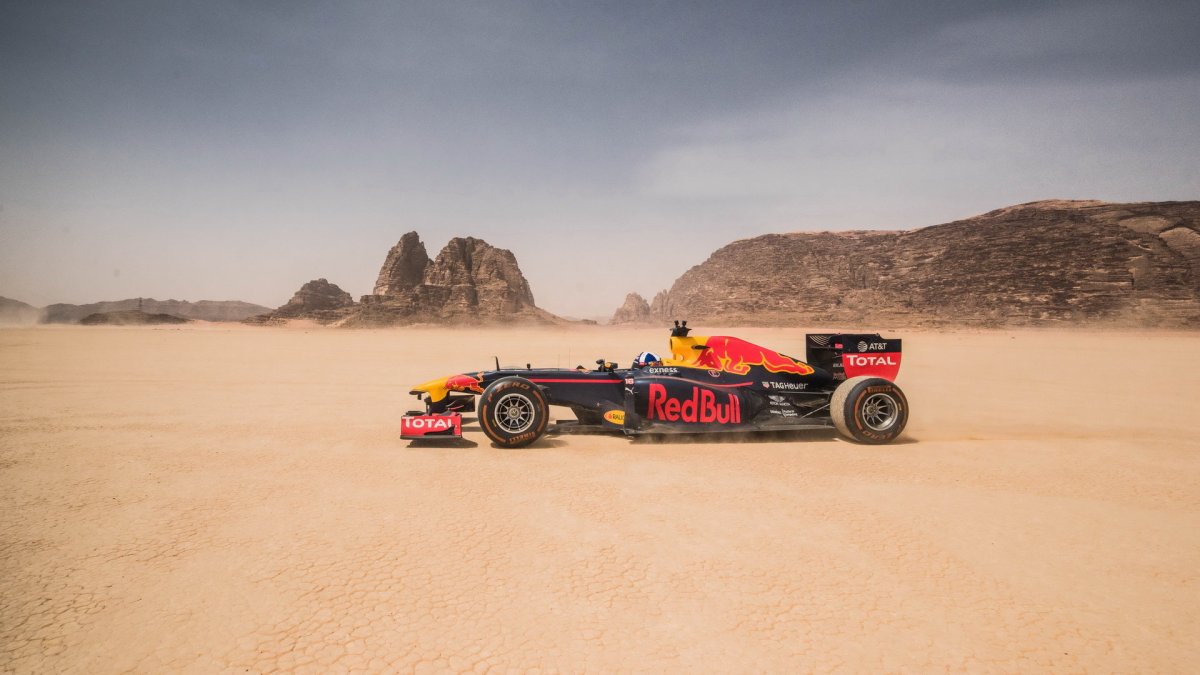 David Coulthard při Roadshow v Jordánsku