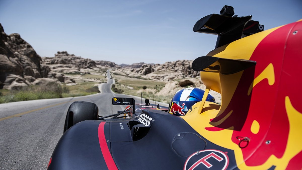David Coulthard při Roadshow v Jordánsku