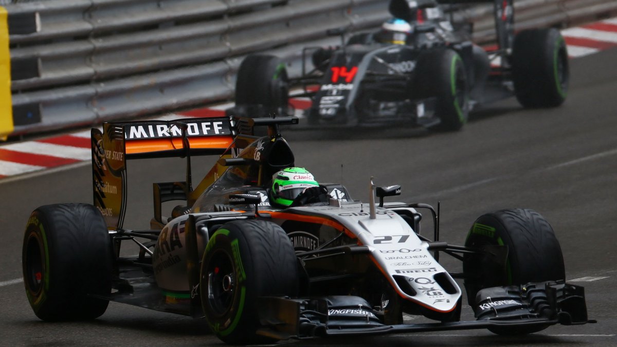 Nico Hülkenberg v závodě v Monaku