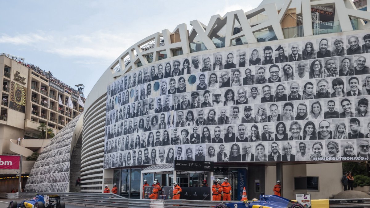 Felipe Nasr a Marcus Ericsson v závodě v Monaku