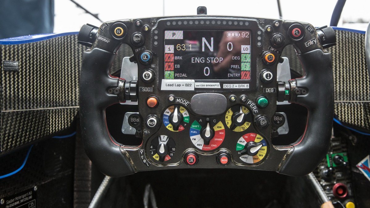 Volant vozu Sauber v Monaku