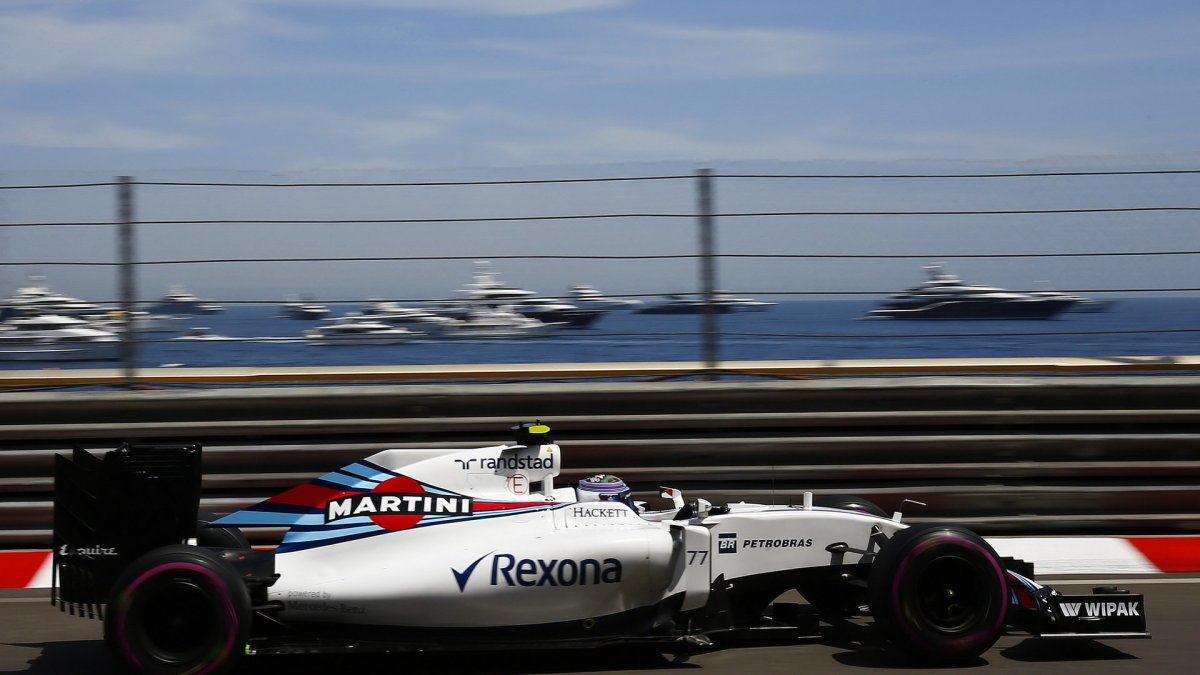 Valtteri Bottas při kvalifikaci v Monaku