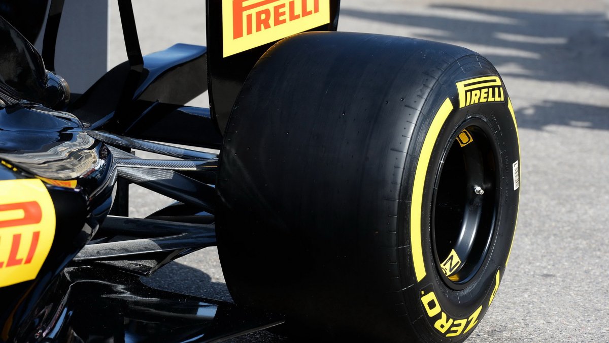 Pirelli představuje pneumatiky pro rok 2017 v Monaku