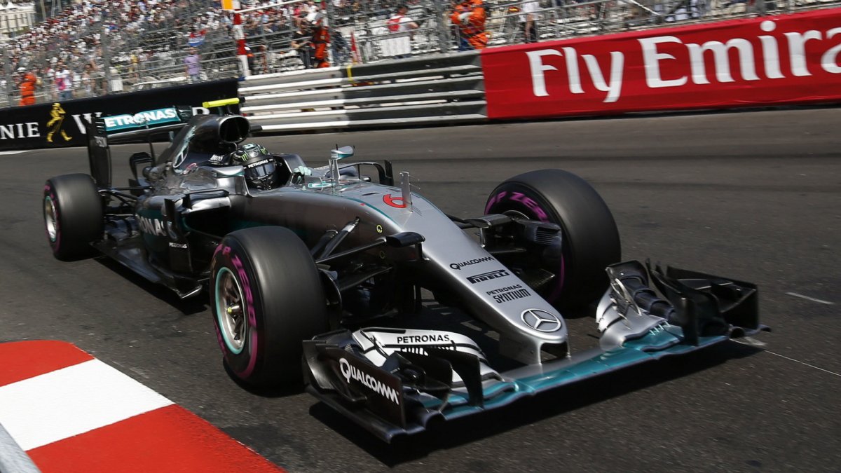 Nico Rosberg při kvalifikaci v Monaku