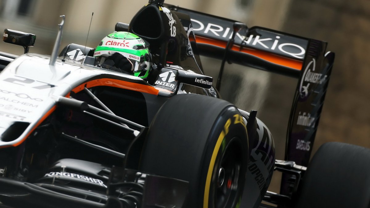 Nico Hülkenberg při tréninku v Baku