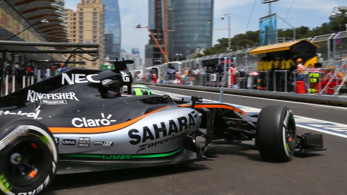 Nico Hülkenberg při tréninku v Baku