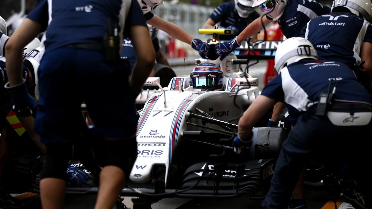 Valtteri Bottas při tréninku v Baku