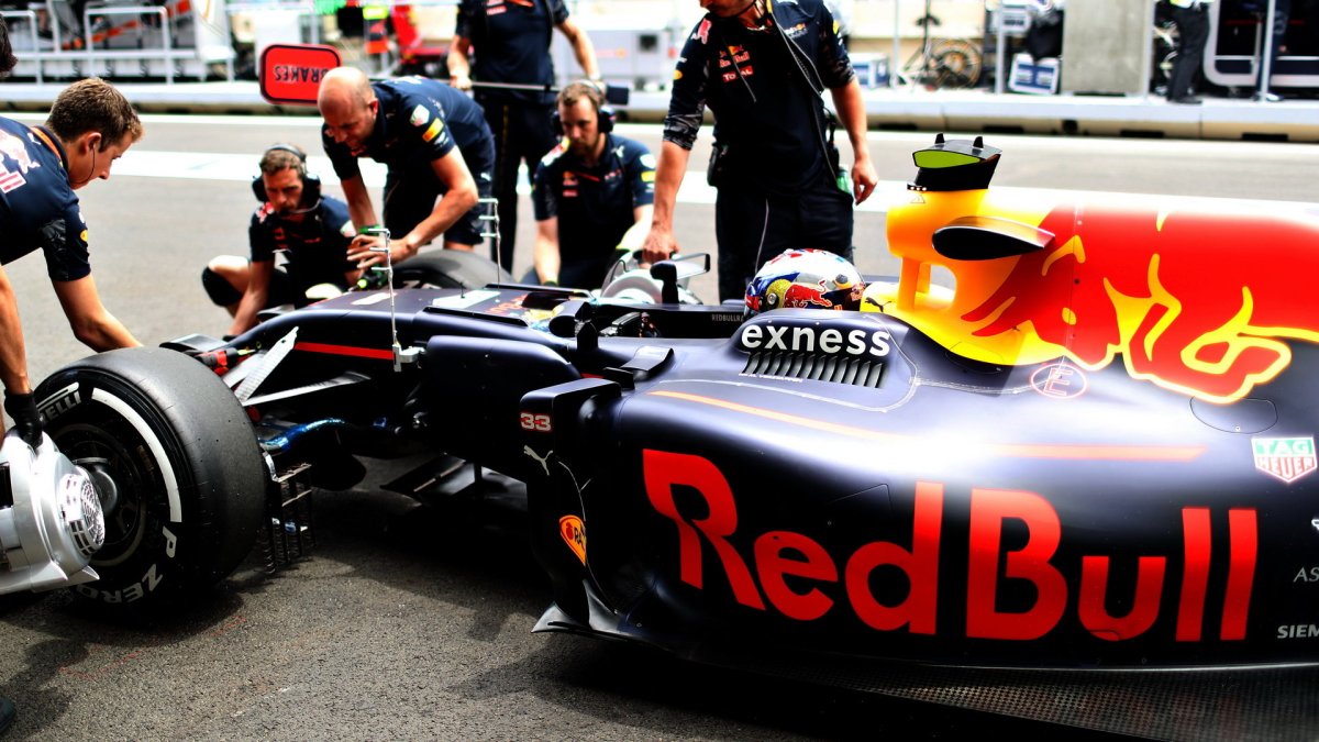 Max Verstappen při tréninku v Baku