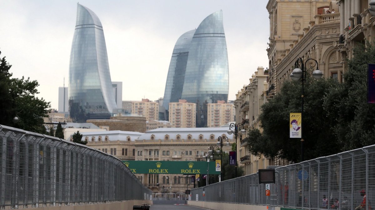 Pascal Wehrlein při tréninku v Baku