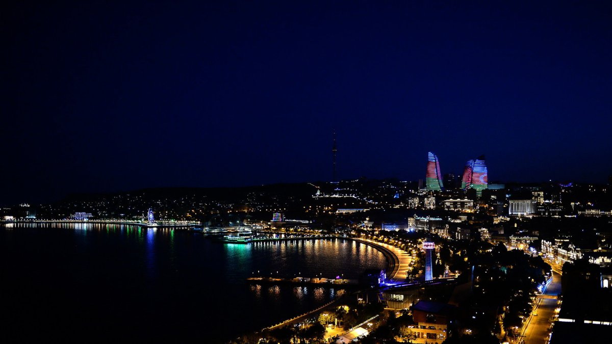 Noční Baku