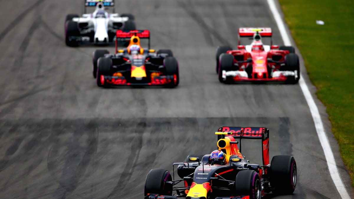 Max Verstappen v závodě v Kanadě