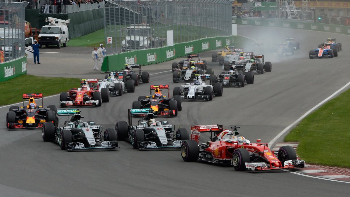 Sebastian Vettel při startu závodu v Kanadě