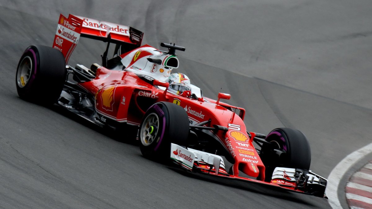 Sebastian Vettel v závodě v Kanadě