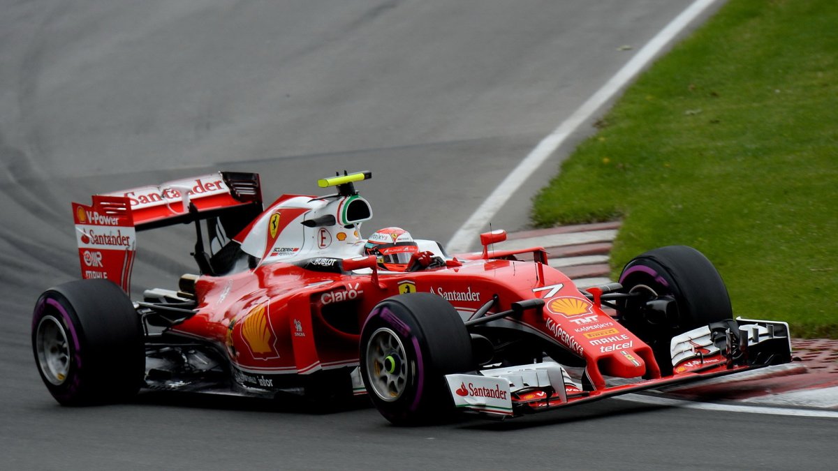 Kimi Räikkönen v závodě v Kanadě