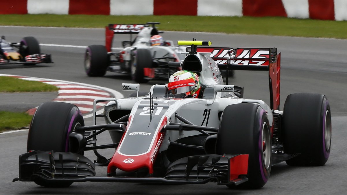 Esteban Gutiérrez v závodě v Kanadě