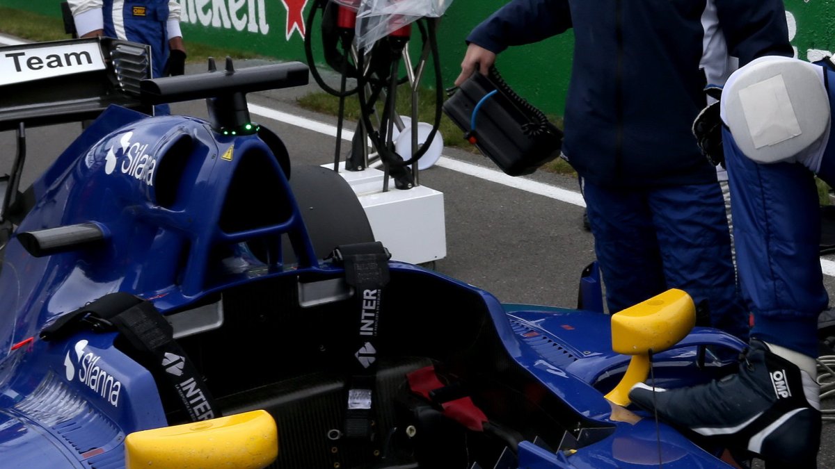 Kokpit vozu Sauber C35 - Ferrari v Kanadě