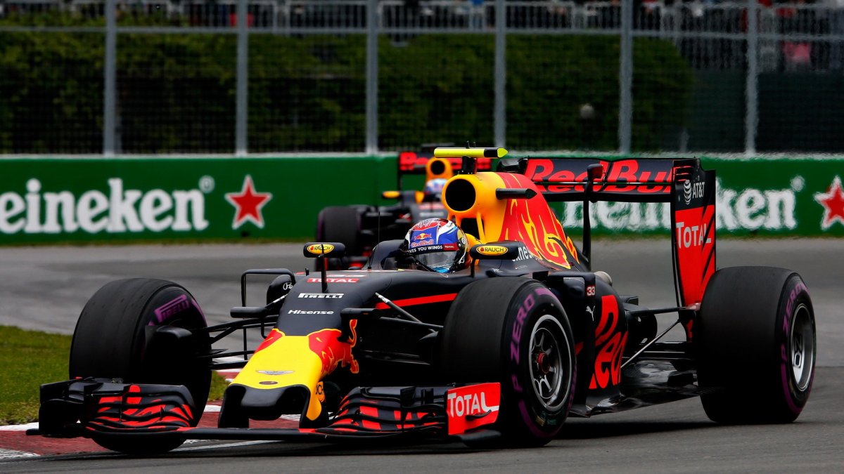 Max Verstappen v závodě v Kanadě
