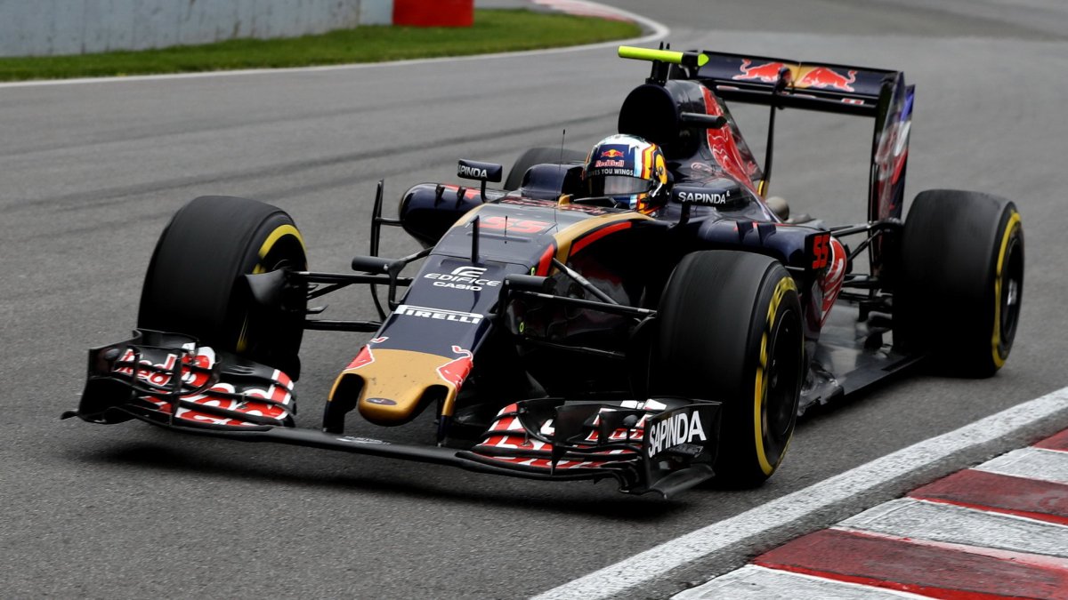 Carlos Sainz v závodě v Kanadě