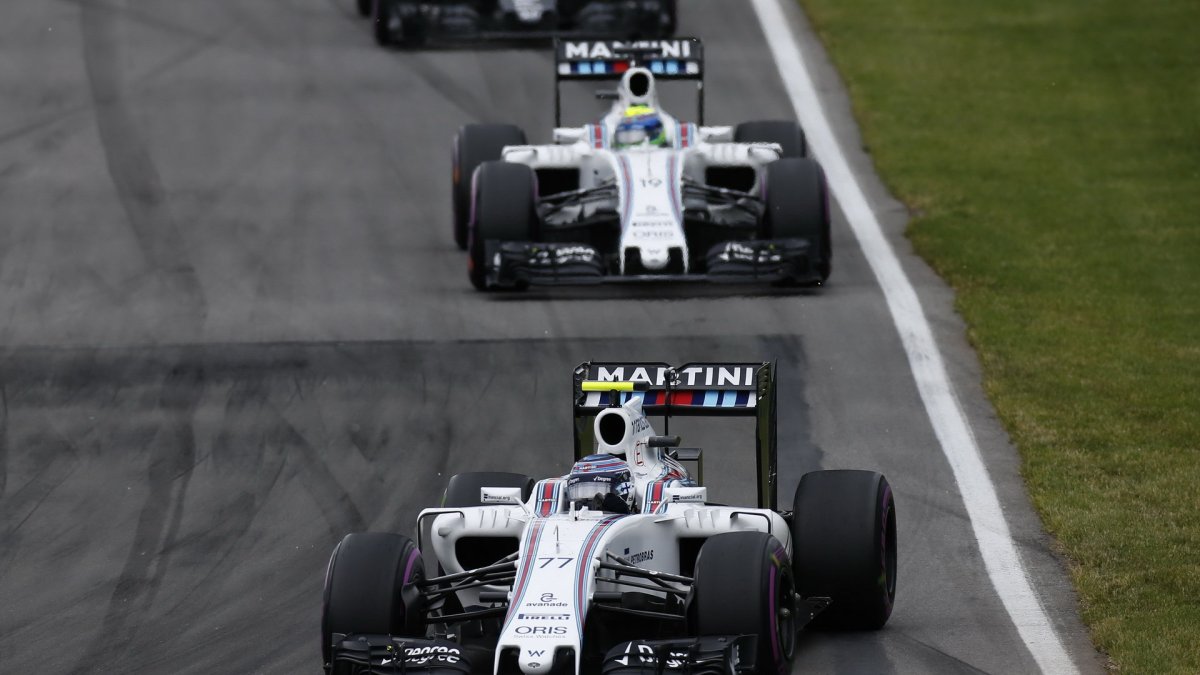 Valtteri Bottas a Felipe Massa v závodě v Kanadě