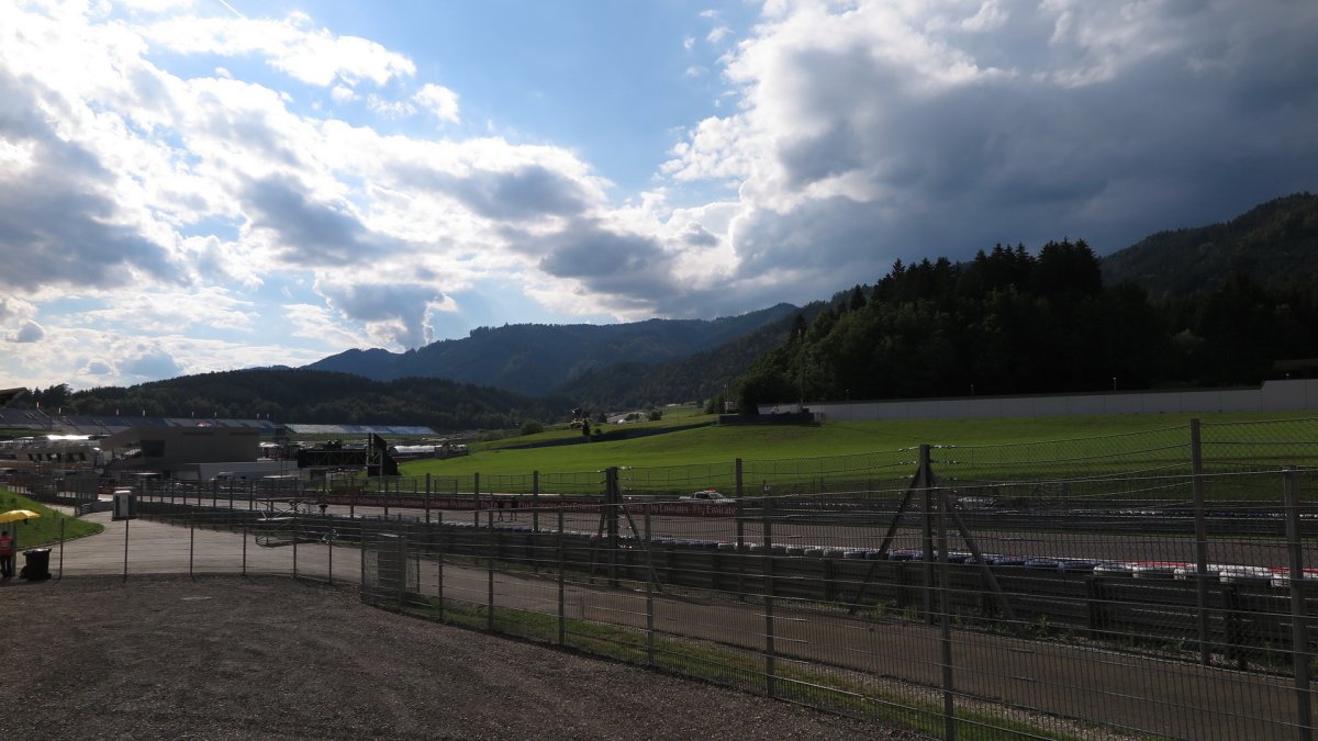 Středeční přípravy na okruhu Red Bull Ring v Rakousku