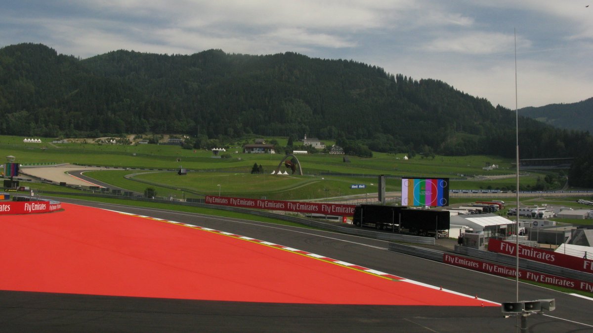 Čtvrteční procházka kolem okruhu Red Bull Ring v Rakousku