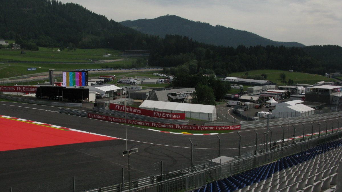 Čtvrteční procházka kolem okruhu Red Bull Ring v Rakousku