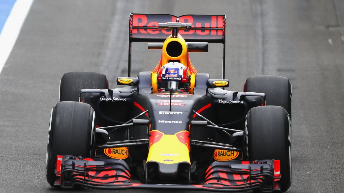 Piere Gasly při posledních sezónních testech v Silverstone, druhý den