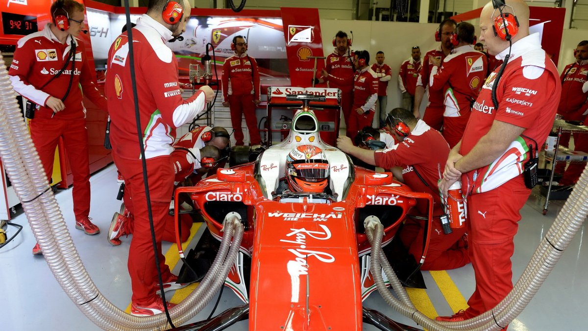 Kimi Räikkönen při posledních sezónních testech v Silverstone, druhý den