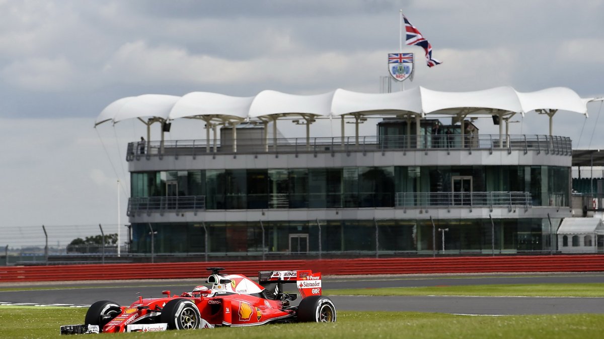 Kimi Räikkönen při posledních sezónních testech v Silverstone, druhý den