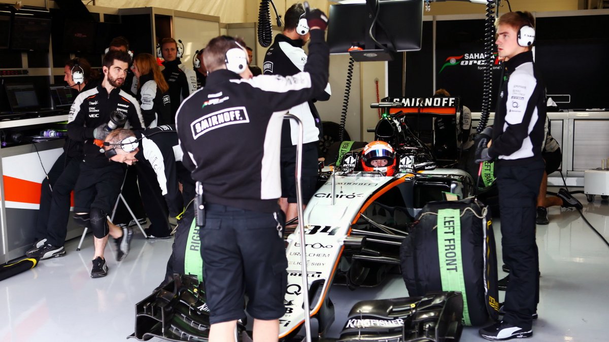 Nikita Mazepin při posledních sezónních testech v Silverstone, druhý den