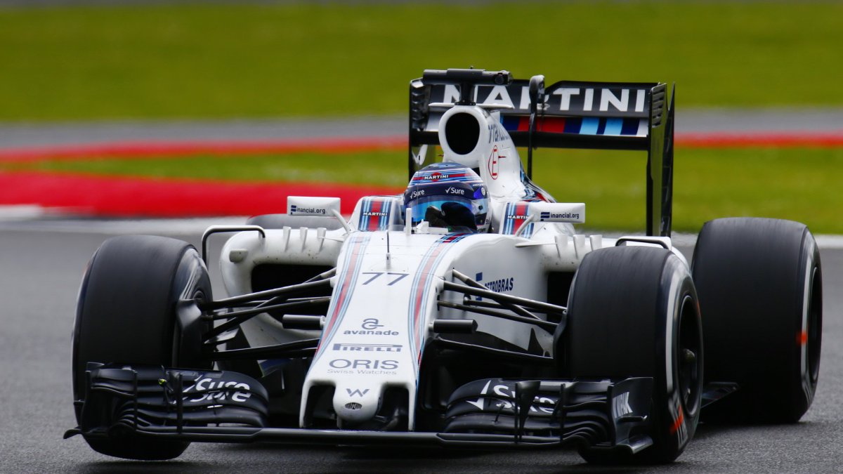 Valtteri Bottas s Williamsem FW38 druhý den testů v Silverstone