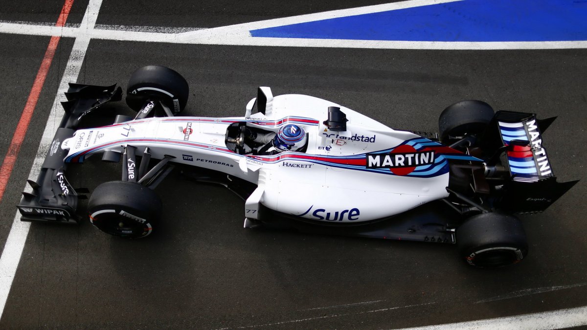 Valtteri Bottas s Williamsem FW38 druhý den testů v Silverstone