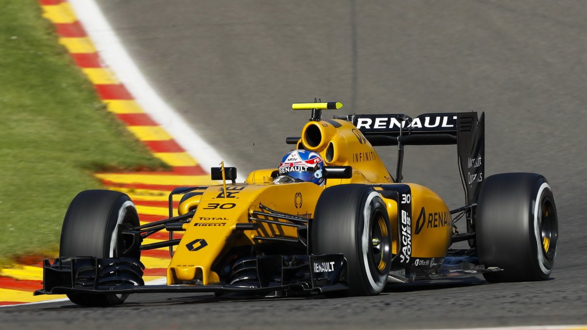 Jolyon Palmer při pátečním tréninku v Belgii