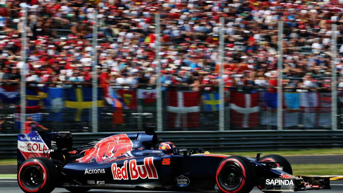 Daniil Kvjat v kvalifikaci na Monze