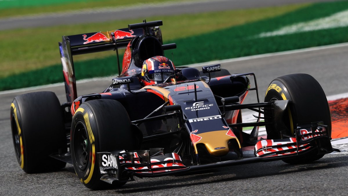 Daniil Kvjat v kvalifikaci na Monze