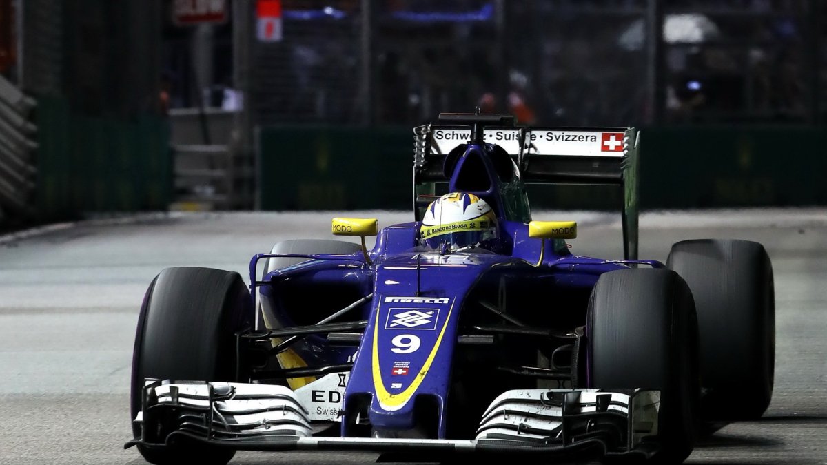 Marcus Ericsson v závodě v Singapuru