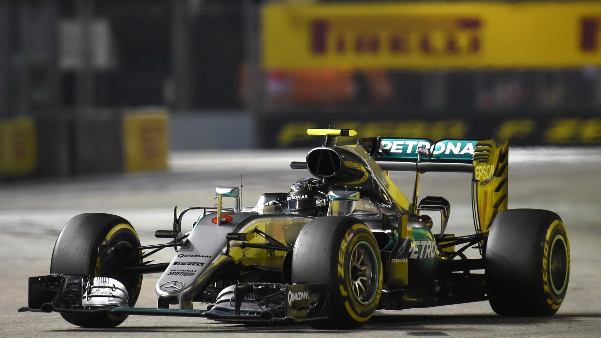 Nico Rosberg v závodě v Singapuru