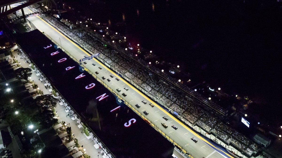 Start závodu v Singapuru