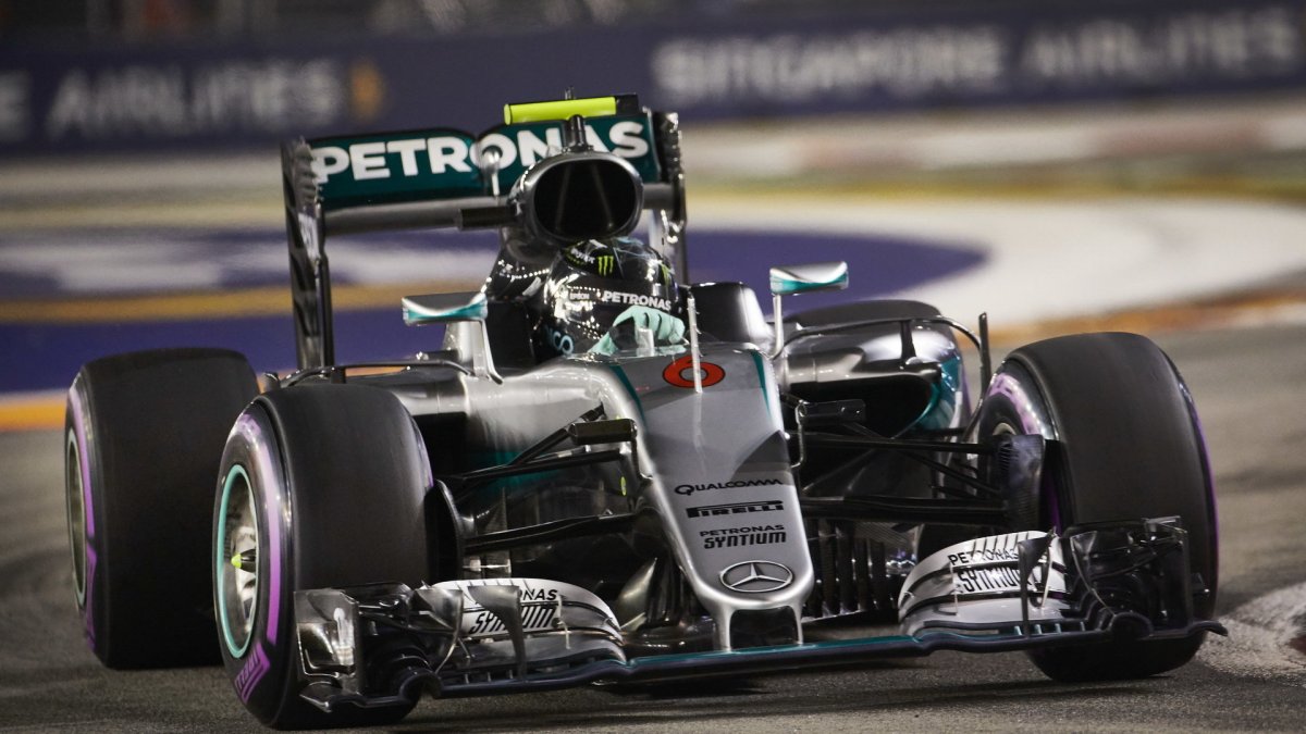 Nico Rosberg v kvalifikaci v Singapuru