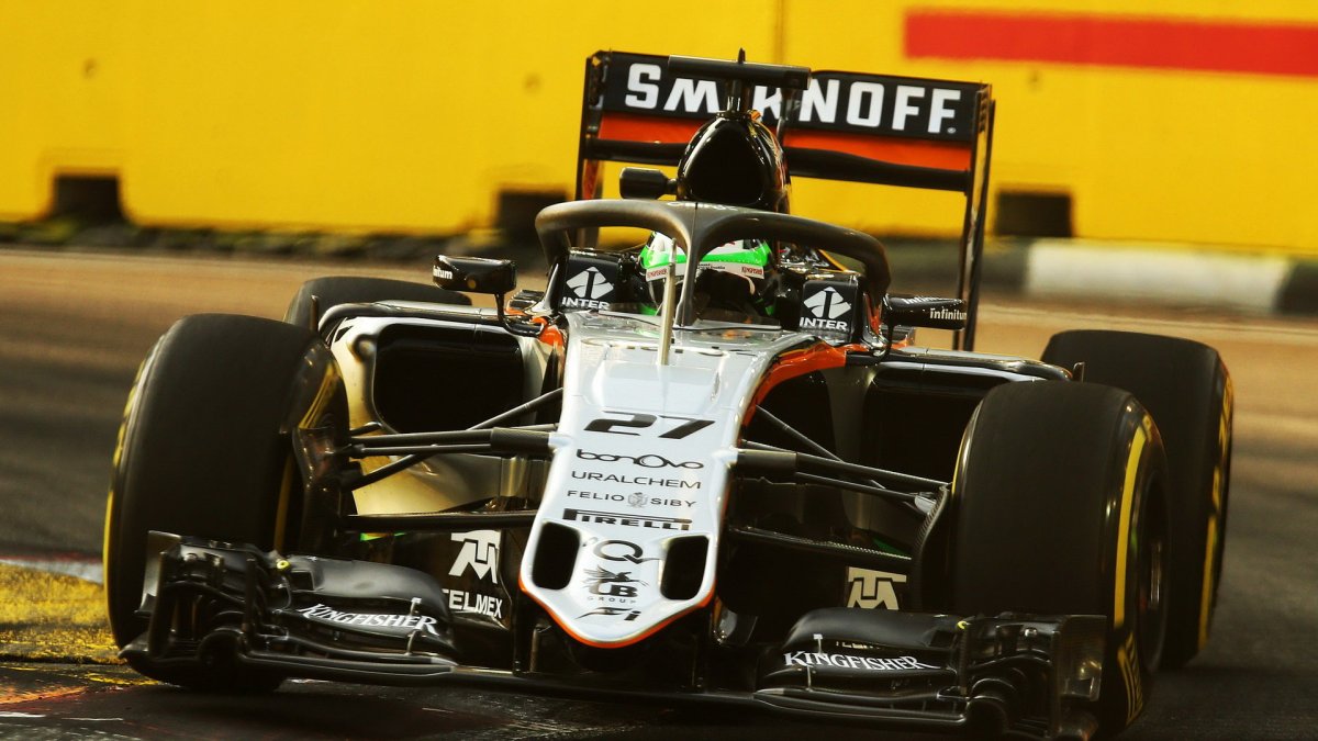 Nico Hülkenberg s halo konceptem při pátečním tréninku v Singapuru