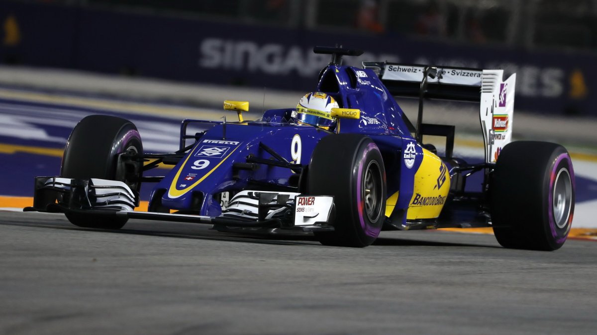 Marcus Ericsson při pátečním tréninku v Singapuru