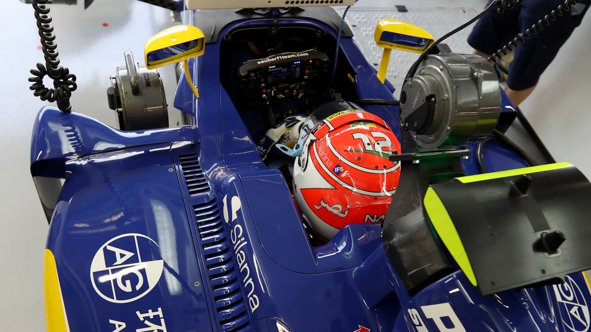 Felipe Nasr při pátečním tréninku v Singapuru