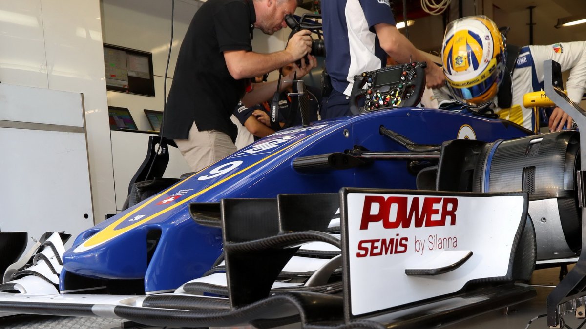 Marcus Ericsson při pátečním tréninku v Singapuru
