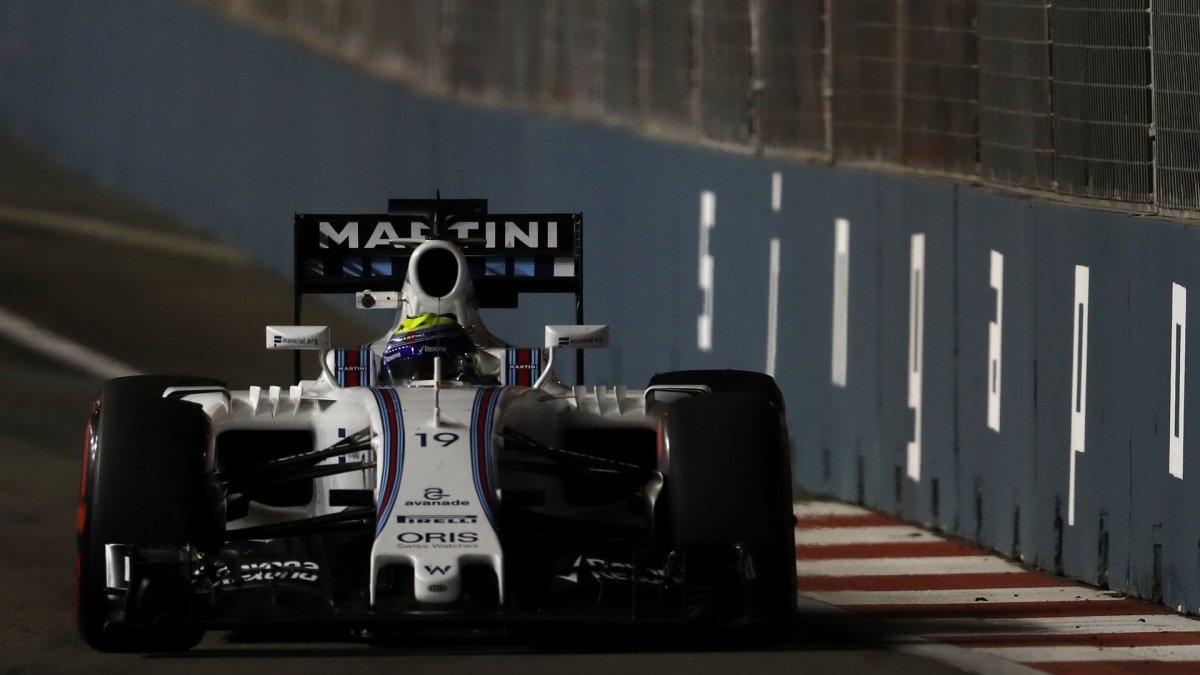 Felipe Massa při pátečním tréninku v Singapuru