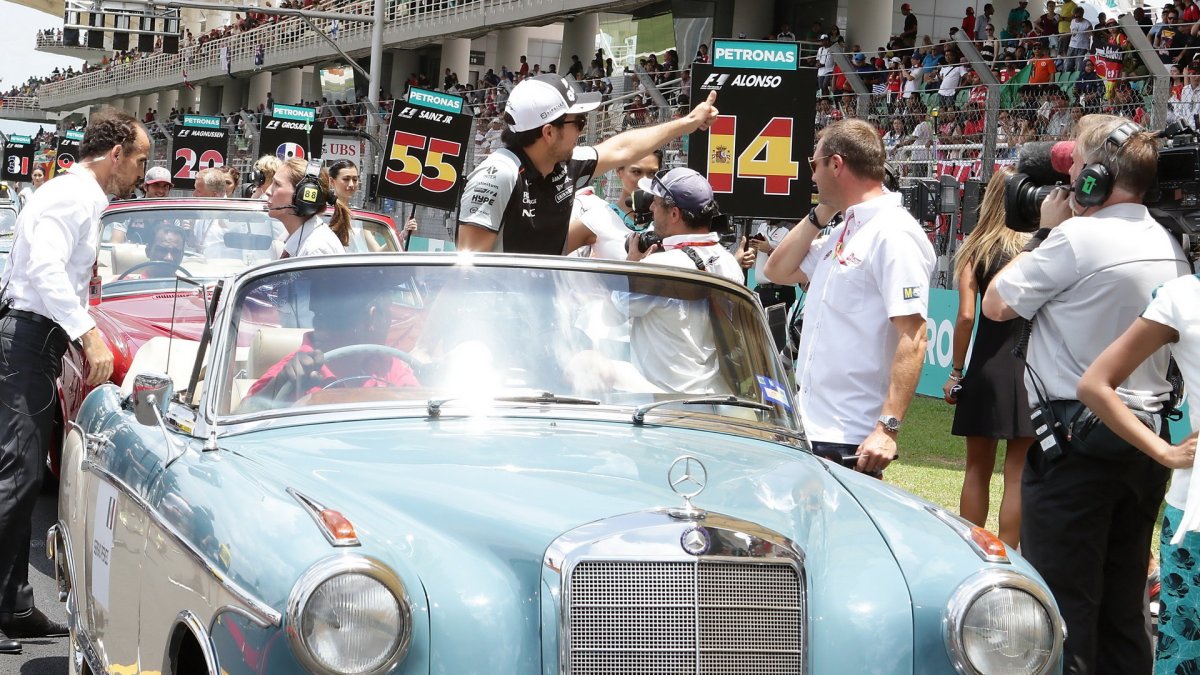 Sergio Pérez před závodem v Malajsii