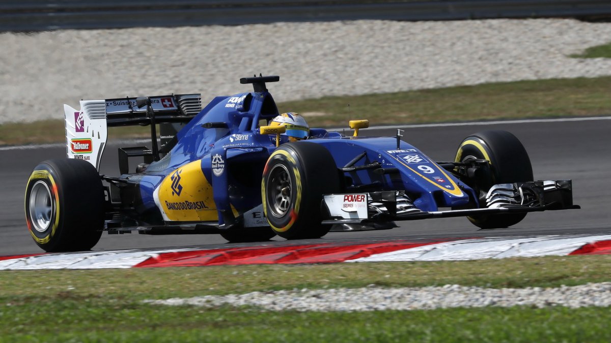 Marcus Ericsson v závodě v Malajsii